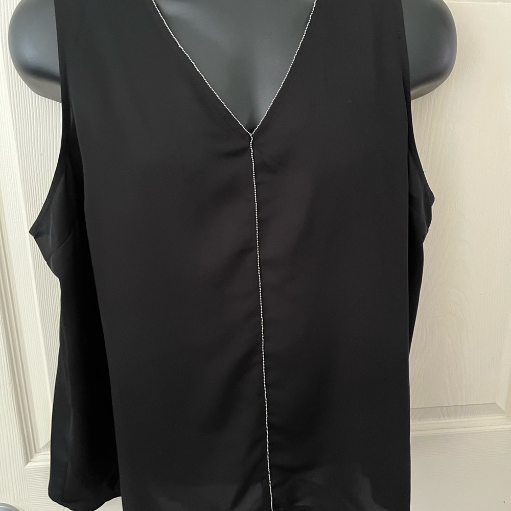 Jennifer Lopez Sleeveless V-Neck XL